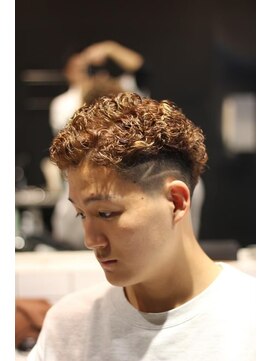 フェードパーマ