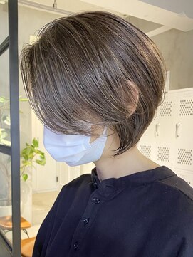 エリマ 武蔵小杉(elima) 武蔵小杉ダブルカラーウルフショートヘアッシュベージュカラー
