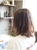THROWアッシュ×外ハネ×クセ毛風ミディ