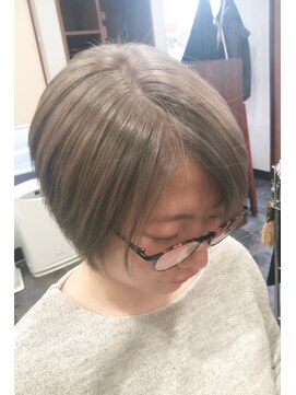 アミューズ(amuse) ハンサムショート＆グレージュカラーｂｙカットハウス　アン