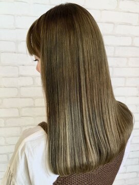 ビスイル 秋葉原店(Vis ill) グレーベージュ/透明感/アッシュブラック/レイヤーロング/小顔