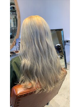 クルニエ(crenier) crenierで作るスノーブロンド●