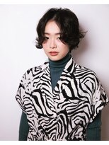 マウロア(MAULOA)&nbsp;【MAULOA】ほつれウェーブ　黒髪ショート　センターパート