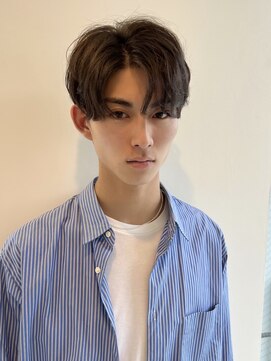 イヴォークトーキョーオーサカ(EVOKE TOKYO osaka) 韓国風 こぼれバング センターパート