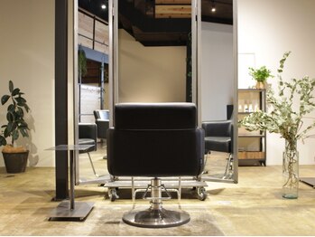 ヘアサロン ピース(hair salon PIECE)の写真/カウンセリング～仕上げまでマンツーマン施術＊髪質や骨格に合わせた施術で、今より綺麗で魅力的な印象へ－