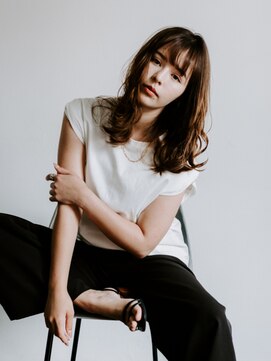 ミットバイツリー 新宿南口(mit by tree) シルキーベージュ×レイヤーロング