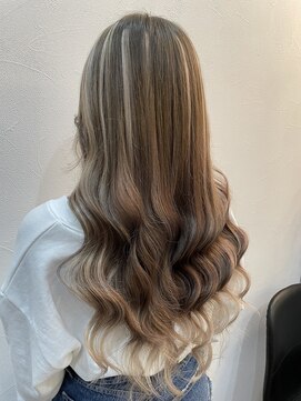 ラビス クローバー(Lovis clover) グレーベージュ　レイヤーロング