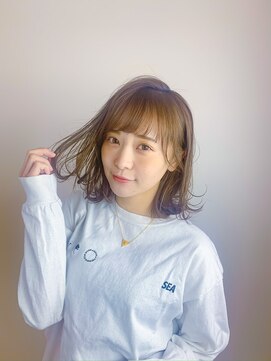 ホワイエ(Foyer) 外はねボブ