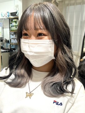 ツキ 横浜店(tuki) インナーカラーケアブリーチイヤリングカラーハイライトレイヤー