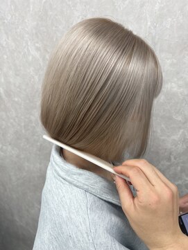 アルドーレフィエロ シンサイバシ(Ardore fiero shinsaibashi) ブロンドベージュ☆ケアブリーチ