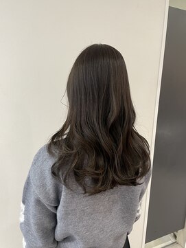 ユーフォリア 青山(Euphoria) 大人可愛い ツヤ髪  ダークグレージュ