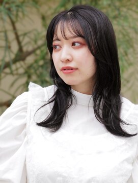 ピークアブー 銀座中央通り(PEEK-A-BOO) 似合わせカット顔まわりレイヤー◎