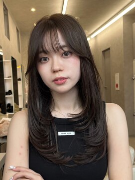 オムニス 表参道(Omnis) ハイレイヤー/ミディアム・ロング/20代/30代/顔周りレイヤー