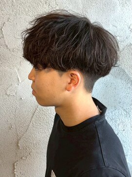 ニアウ 高崎店(Niau) MEN’S HAIR/シャドウパーマ/刈り上げセンターパート/群馬高崎