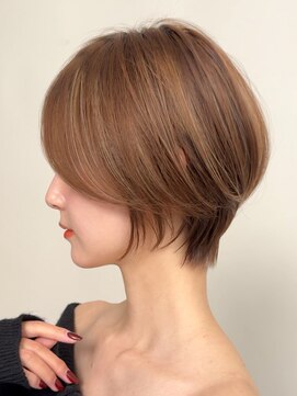 ソワネ 表参道(soigne) 表参道酸性ストレートショートボブレイヤーアッシュグレー40代