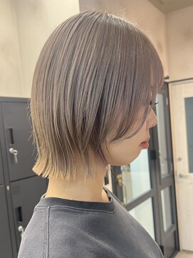 エルフレームバイワンラヴェスト(L'FLAME by one Lovest) ダブルカラーで透明感グレージュ×ボブレイヤー