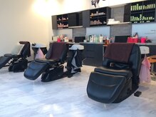 FIRST小松島店の雰囲気(*内観)