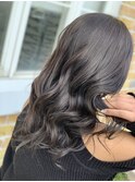 大人カッコイイ!透明感抜群のクールスタイル