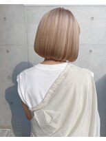 イリス バイ アルティナ 武蔵小杉店(Iris by artina)&nbsp;ミルクティベージュ_ブロンドカラー_プラチナカラー