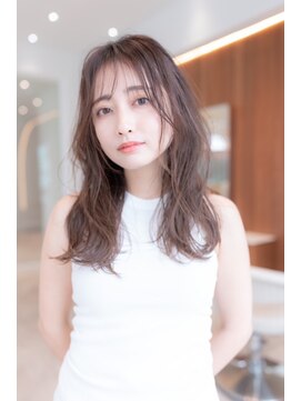 メゾンバイハバナ(maison by HAVANA) 20代30代大人かわいい斜めバングデザインカラーシルキーベージュ