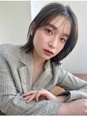 柔らかグレージュ×外はねボブ
