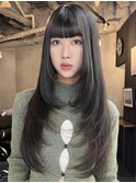 顔周りでお洒落を楽しむレイヤーカットとケラチントリートメント