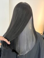 ヨロ 小岩(YOLO) 小岩ブリーチなしWカラーインナーカラーホワイトシルバー