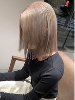 リヴゴーシュ(rive gauche)&nbsp;【切りっぱなし×ブリーチ】レイヤーカット・白髪染めも人気