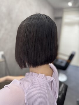 アールフォー 立石(R.4) 大人前下がりボブ
