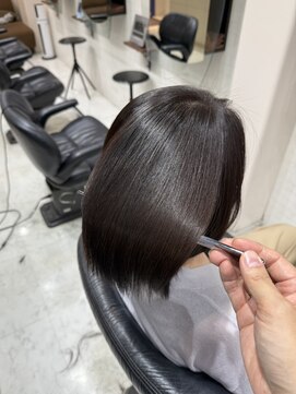 サロンドボーテキリコ(SALON DE BEAUTE KIRIKO) ミディアム × ネオメテオストレート
