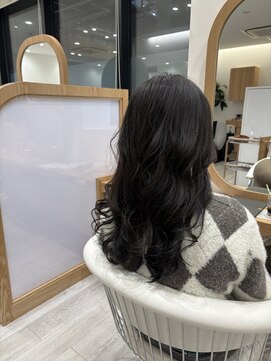 アドラーブル ココロ 新潟(adorable CoCoLo) 透明感髪質改善ニュアンスカラーくすみカラー