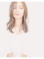 ジゼル(gisele)&nbsp;夏の大人女子はセミウエットスタイル