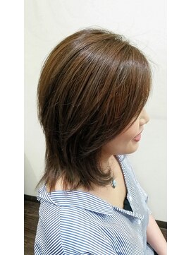 ヘアーデザイン ロジック(Hair Design Logic) 美デコルテのレイヤースタイル