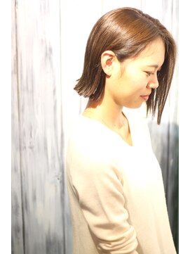 ミーツ バイ カシェート 武蔵藤沢店(meets by cachette) 切りっぱなしボブ