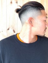 サンディーズバーバーショップ(Sandees)&nbsp;グランジツーブロックフェードビジネスオールバック