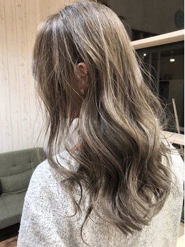 ルアナ(LUANA) ミルクティーアッシュ