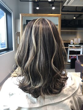 トゥルース 獨協大学前店(Hair&Make TRUTH) コントラストハイライト