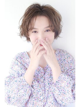 キートスバイガーランド (Kiitos by Garland) [Kiitos/吉祥寺]☆ひし形シルエットウェーブボブ☆