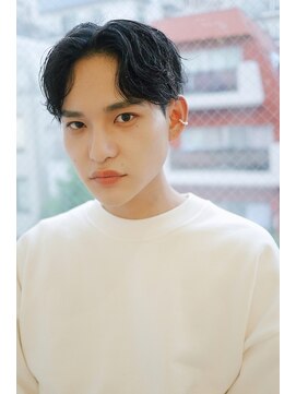 アカ(ACA) 刈り上げ　バーバー　パーマ　マッシュ　ツイスト　スパイラル