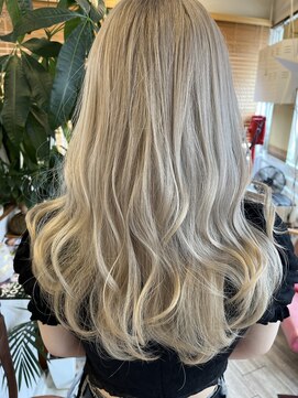 フラバー(flover) 【ブリーチ3回以上ホワイトブロンド】kanna