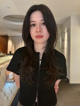 ヤヨイブレインズフェアリー(YAYOI BRAINS fairy) センターパート×モード系ハッシュロング☆