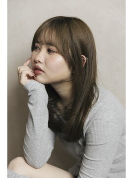 パーク(PERK) 前髪顔周りカット韓国風レイヤースタイル