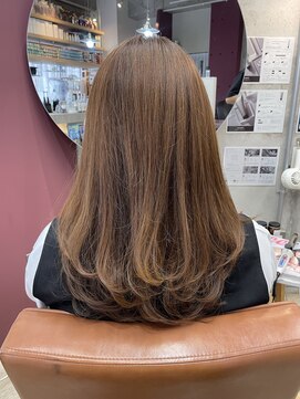 コージー(Kozy) ローレイヤーロング/コテ巻きワンカール/シアーベージュ