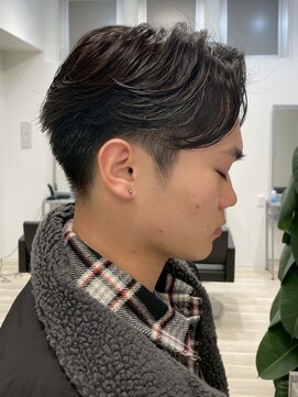 アントバイフィフス 秋田(unt by fifth) 秋田メンズパーマ波巻きスパイラルパーマセンターパートフェード