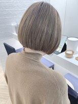 stair : case ginza7【ステアケース】 大人白髪ぼかしハイライトグレージュ前下がりボブ