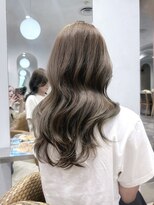 ティエラ 原宿 表参道(Tierra) 【関日葉里】春夏におすすめオリーブベージュ