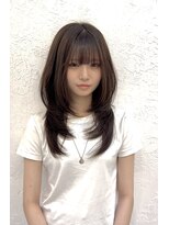 アナ ラーナ(Anna Lanna)&nbsp;ロングハッシュカット レイヤーパーマ 韓国ヘア くびれヘア
