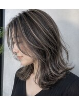ロア 江坂(LOA)&nbsp;白髪を活かす時代に
