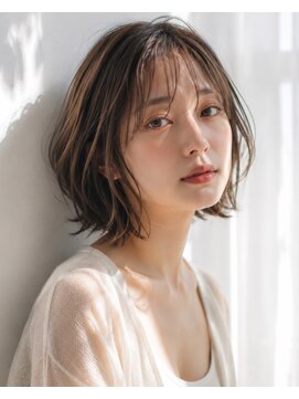 ファムバイアヴァンス(Femme by AVANCE.) 大人可愛いレイヤーボブ