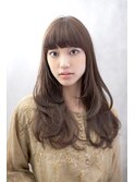前髪パッツンロング
